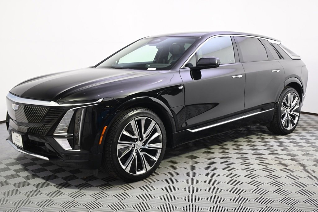 Certified 2024 Cadillac LYRIQ Luxury 3 with VIN 1GYKPSRL5RZ139217 for sale in Minneapolis, MN
