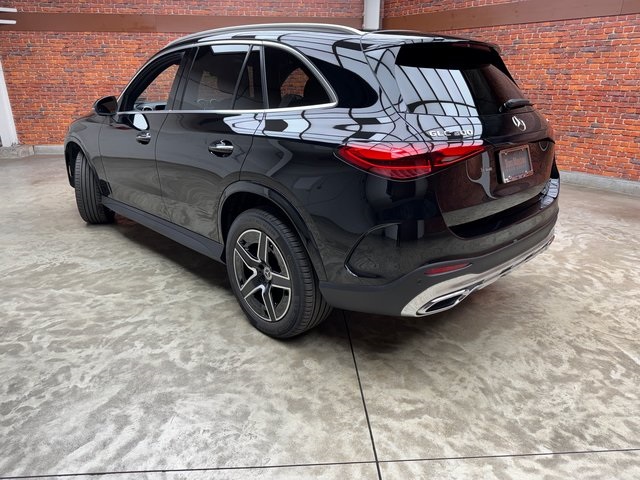 2025 Mercedes Benz GLC 300 4MATIC photo 2