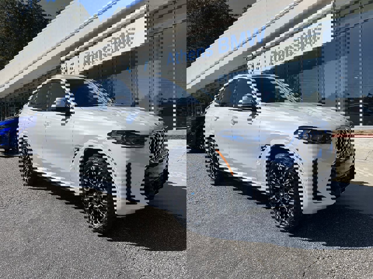 2026 BMW X6 40i's photo