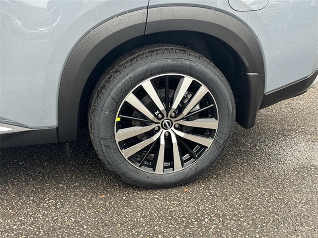 2025 Nissan Pathfinder Platinum photo 4