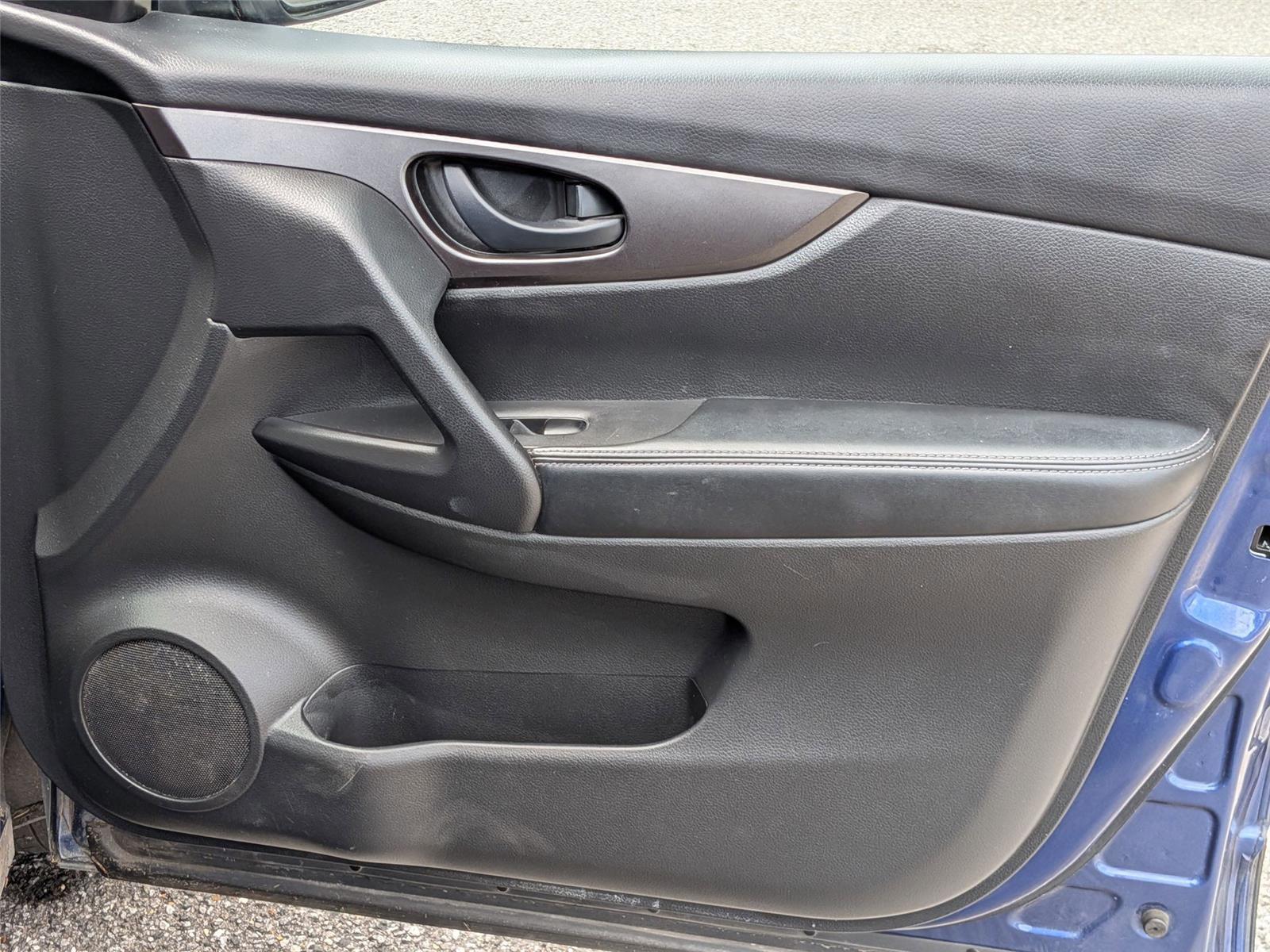 2019 Nissan Rogue Sport S photo 15