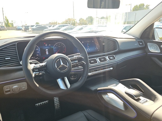 2026 Mercedes Benz GLS 450 4MATIC photo 12