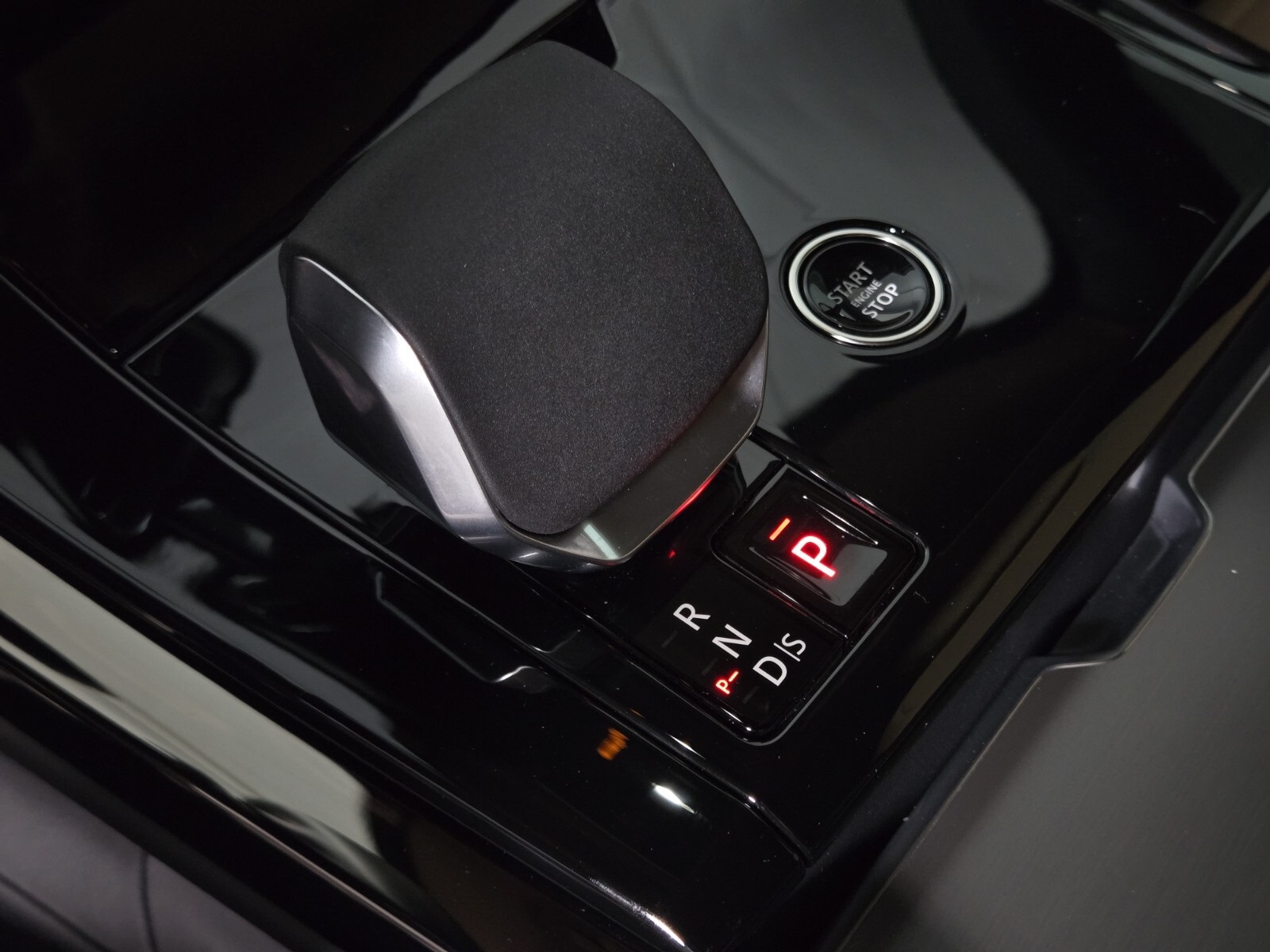 2025 Land Rover Range Rover Sport SE photo 26