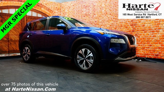 2022 Nissan Rogue SV's photo