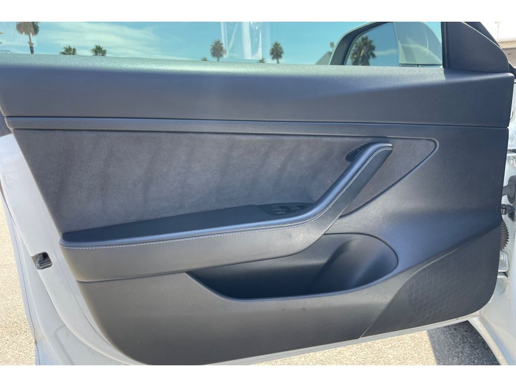 2020 Tesla Model 3 Standard Range photo 10