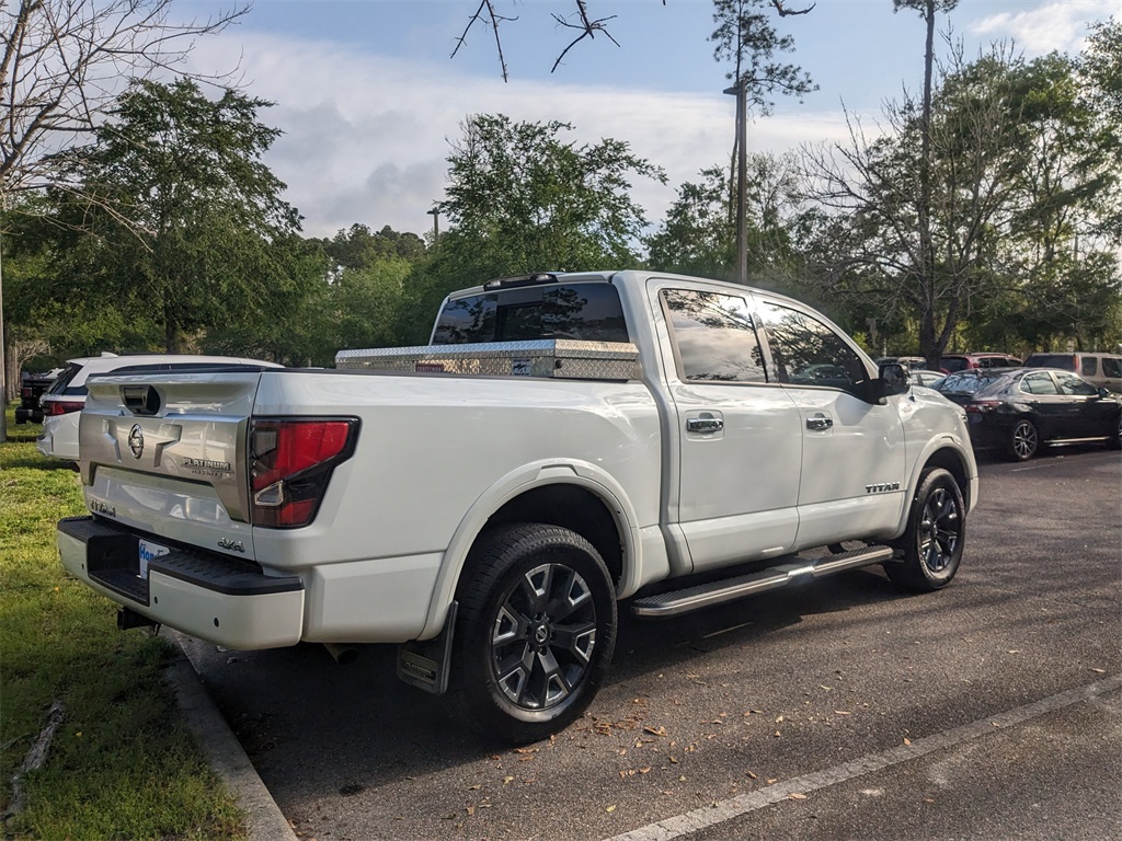 2021 Nissan Titan Platinum Reserve photo 4