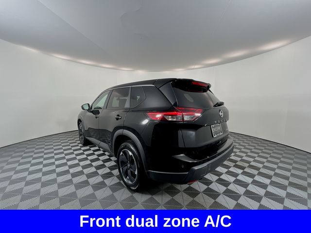 2024 Nissan Rogue SV photo 3
