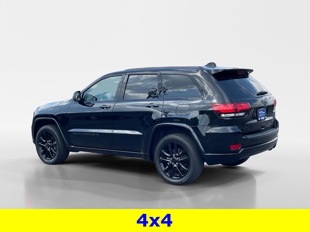 2022 Jeep Cherokee Laredo X photo 2