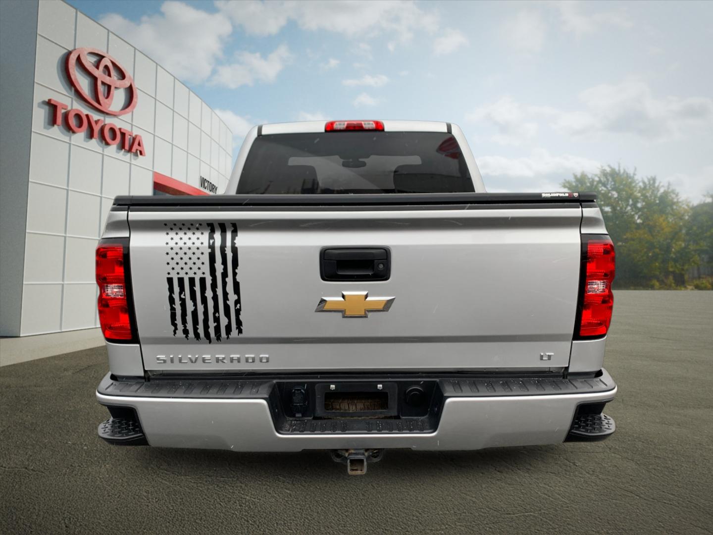 2018 Chevrolet Silverado 1500 LT photo 4