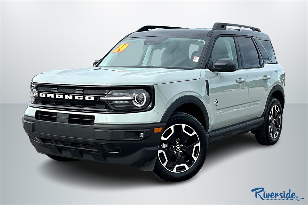 2024 Ford Bronco Sport Outer Banks photo 3
