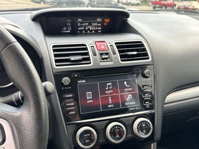 2018 Subaru Forester Premium photo 13