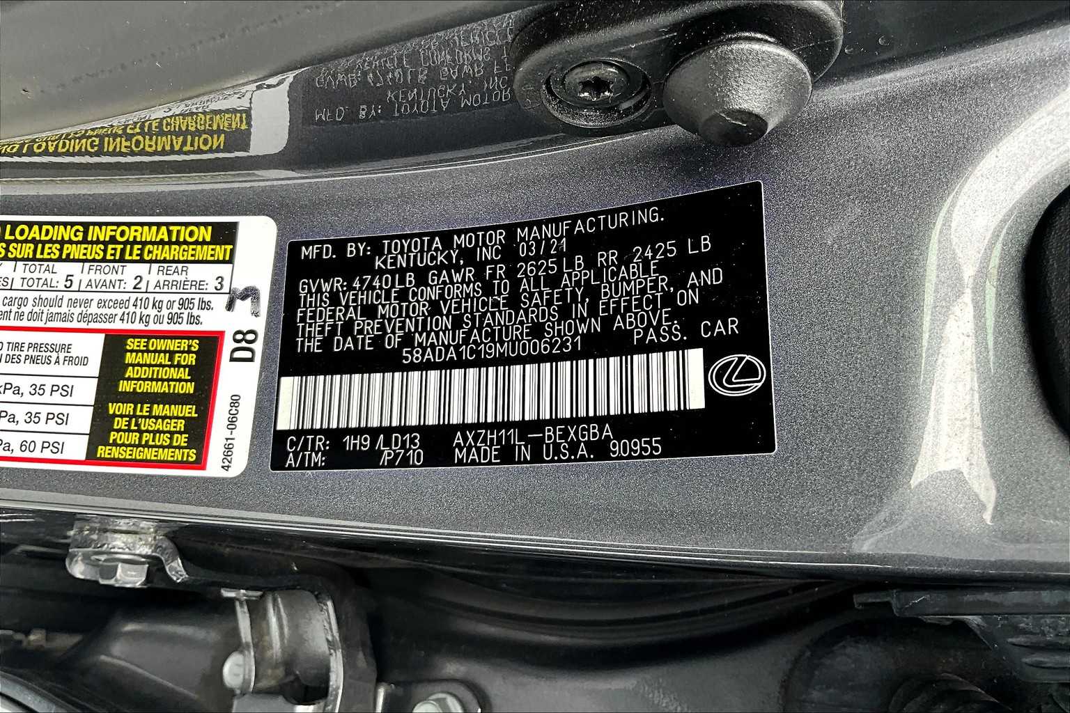 2021 Lexus ES 300h photo 35