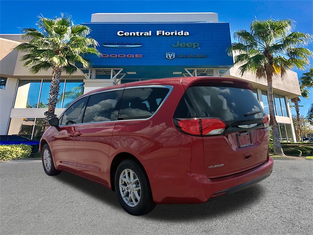 2026 Chrysler Voyager LX photo 6