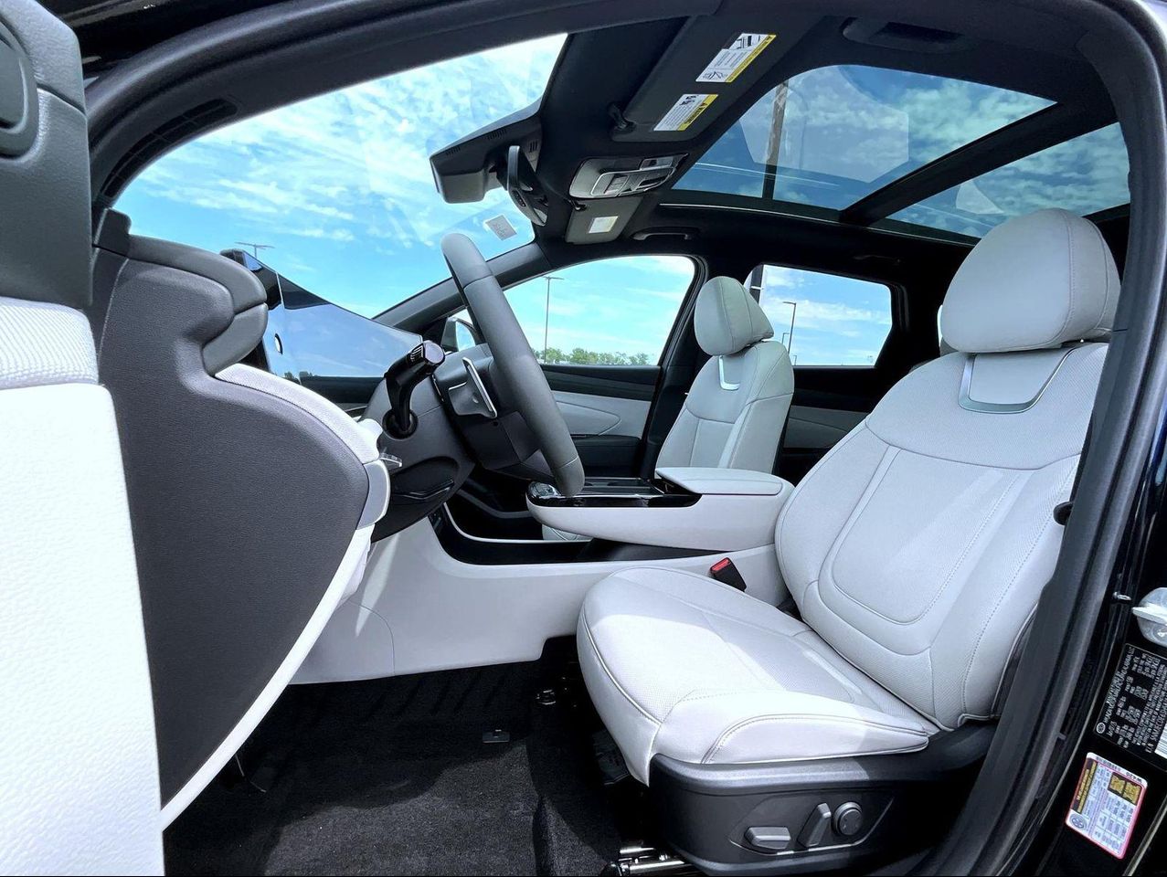 2025 Hyundai Tucson Limited photo 10