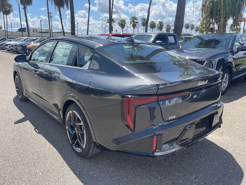 2025 Kia K4 GT-Line photo 4