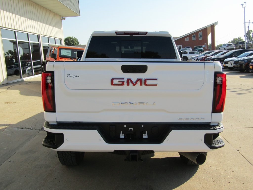 2025 Gmc Sierra 2500 HD Denali photo 4