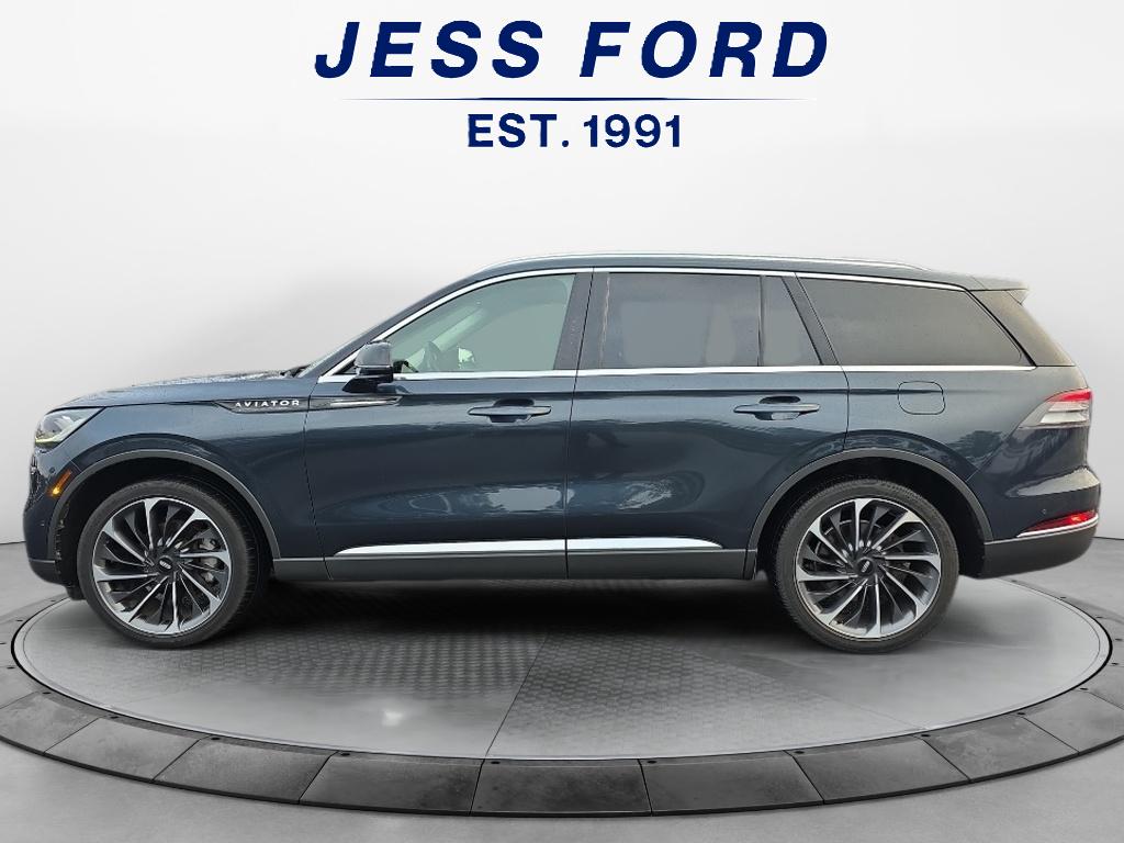 2022 Lincoln Aviator Reserve photo 2
