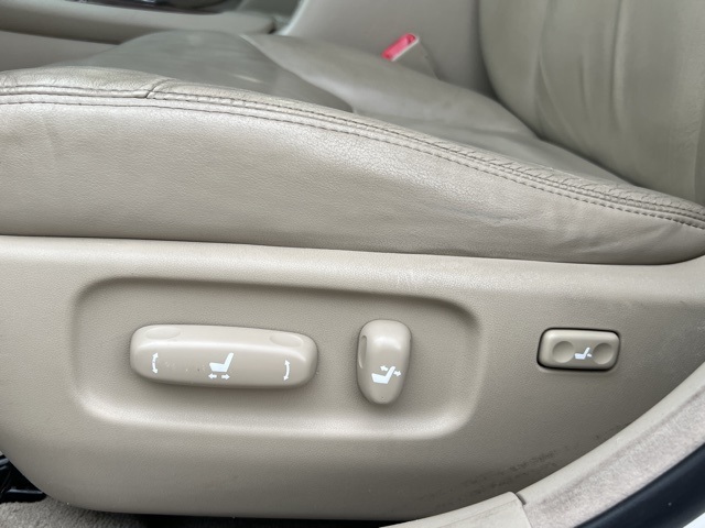 2004 Lexus ES 330 photo 9