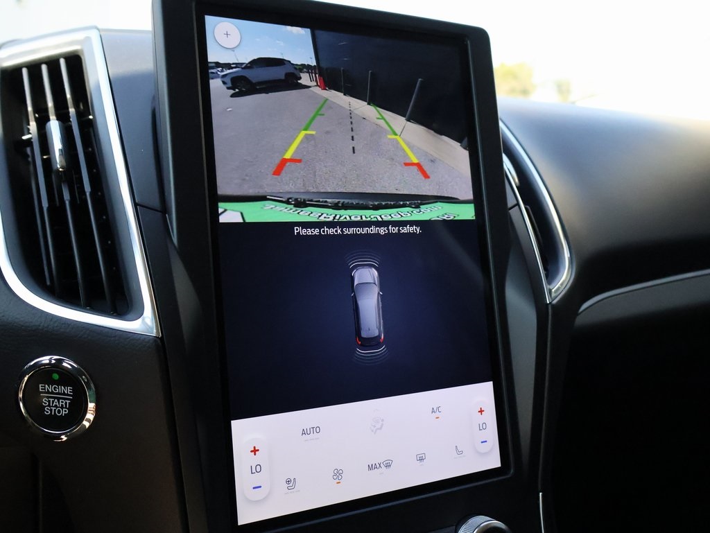 2024 Ford Edge Titanium photo 32