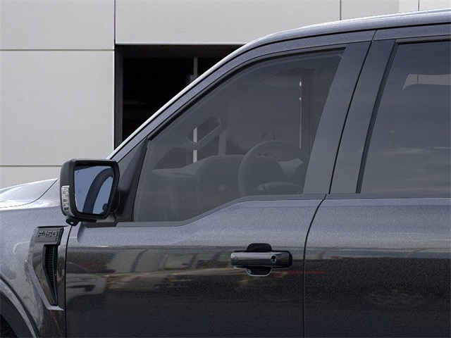 2025 Ford F-150 XLT photo 17