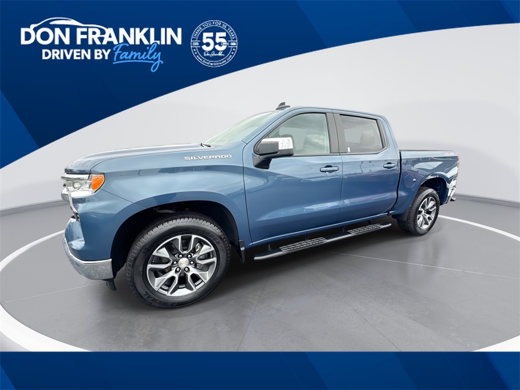 2024 Chevrolet Silverado 1500 LT's photo