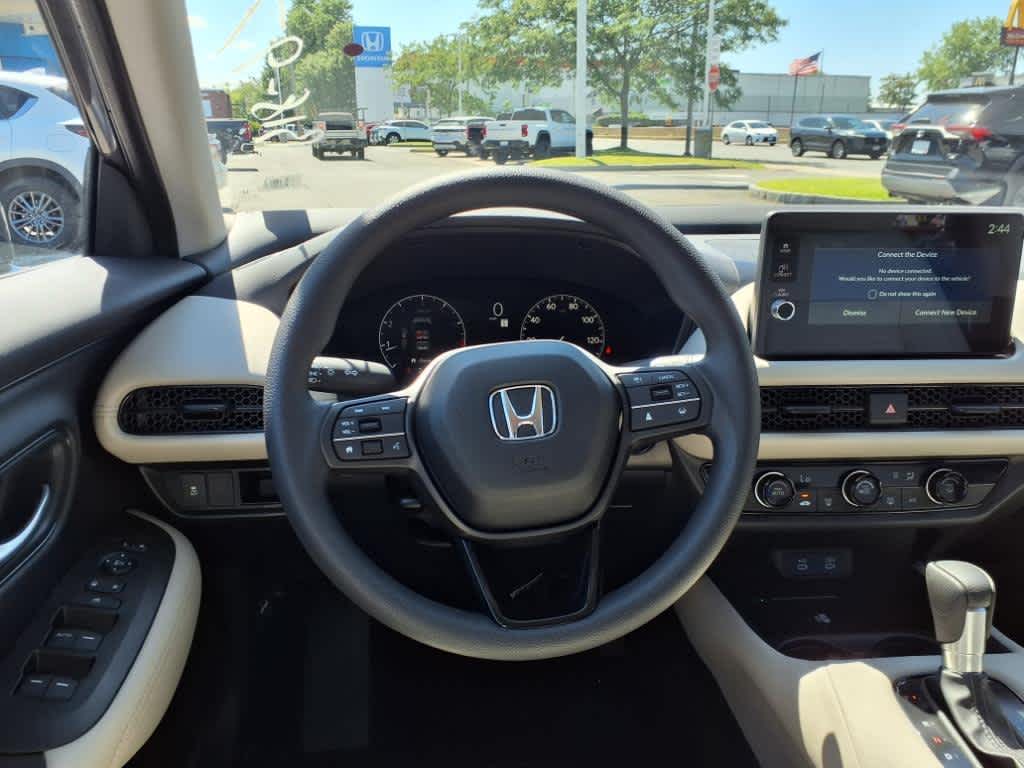 2026 Honda HR-V LX photo 4