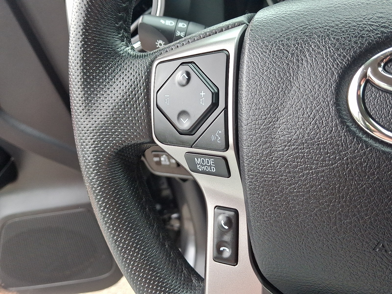 2023 Toyota Tacoma SR5 photo 21
