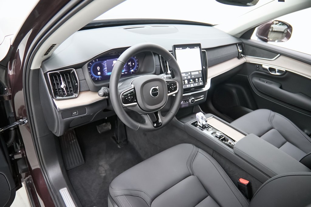 2025 VOLVO XC90 - Image 11