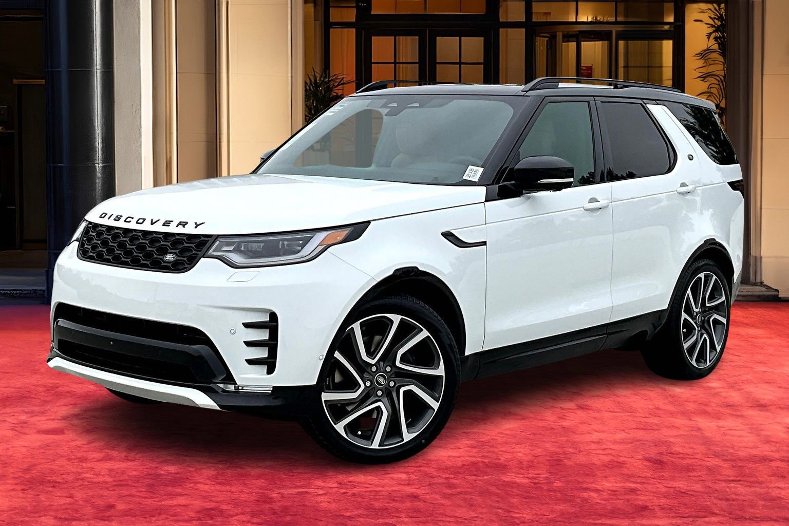 2025 Land Rover Discovery Dynamic SE