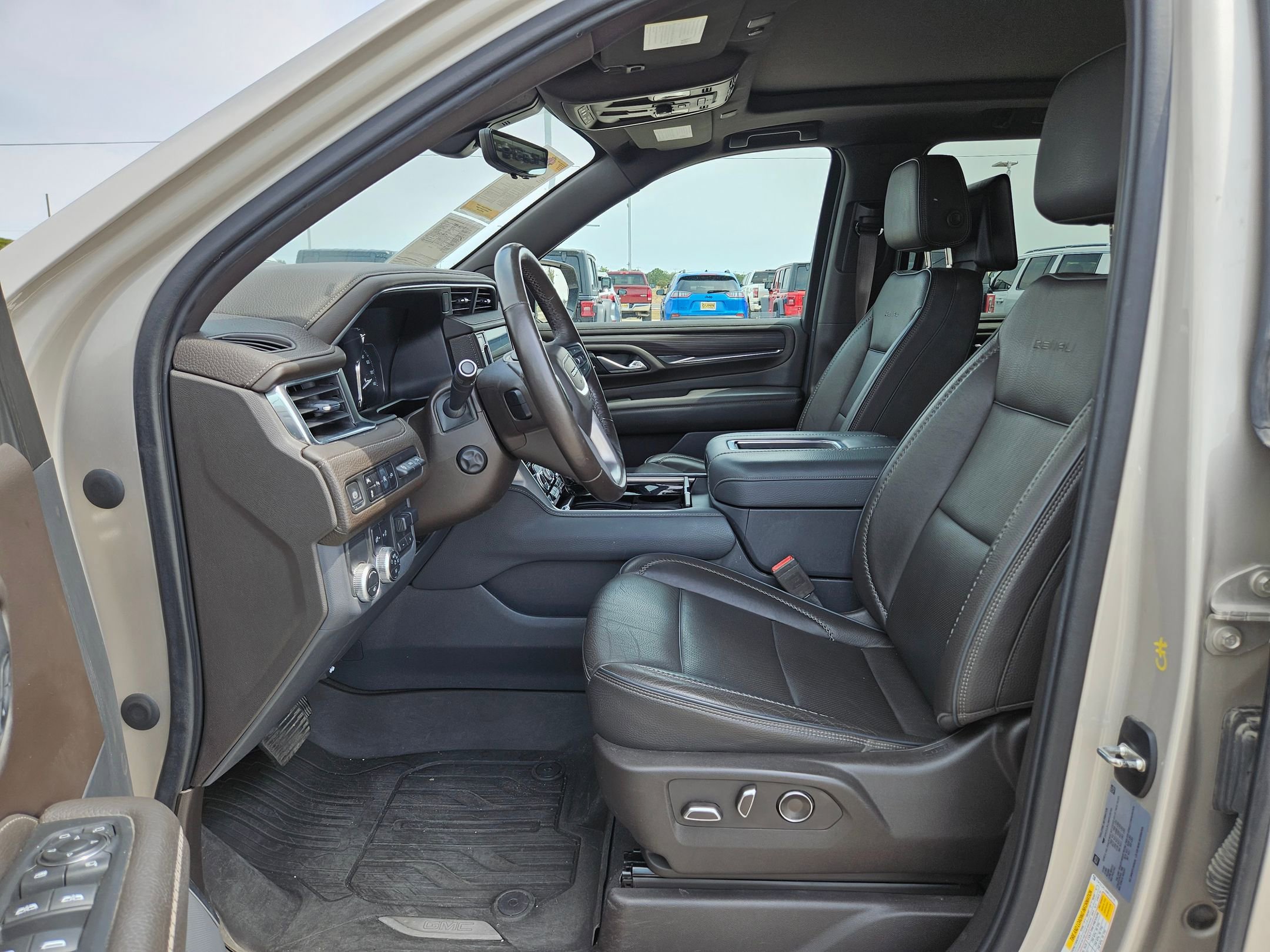 2021 Gmc Yukon XL Denali photo 9