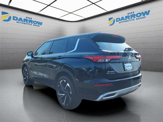 2023 Mitsubishi Outlander SE photo 2
