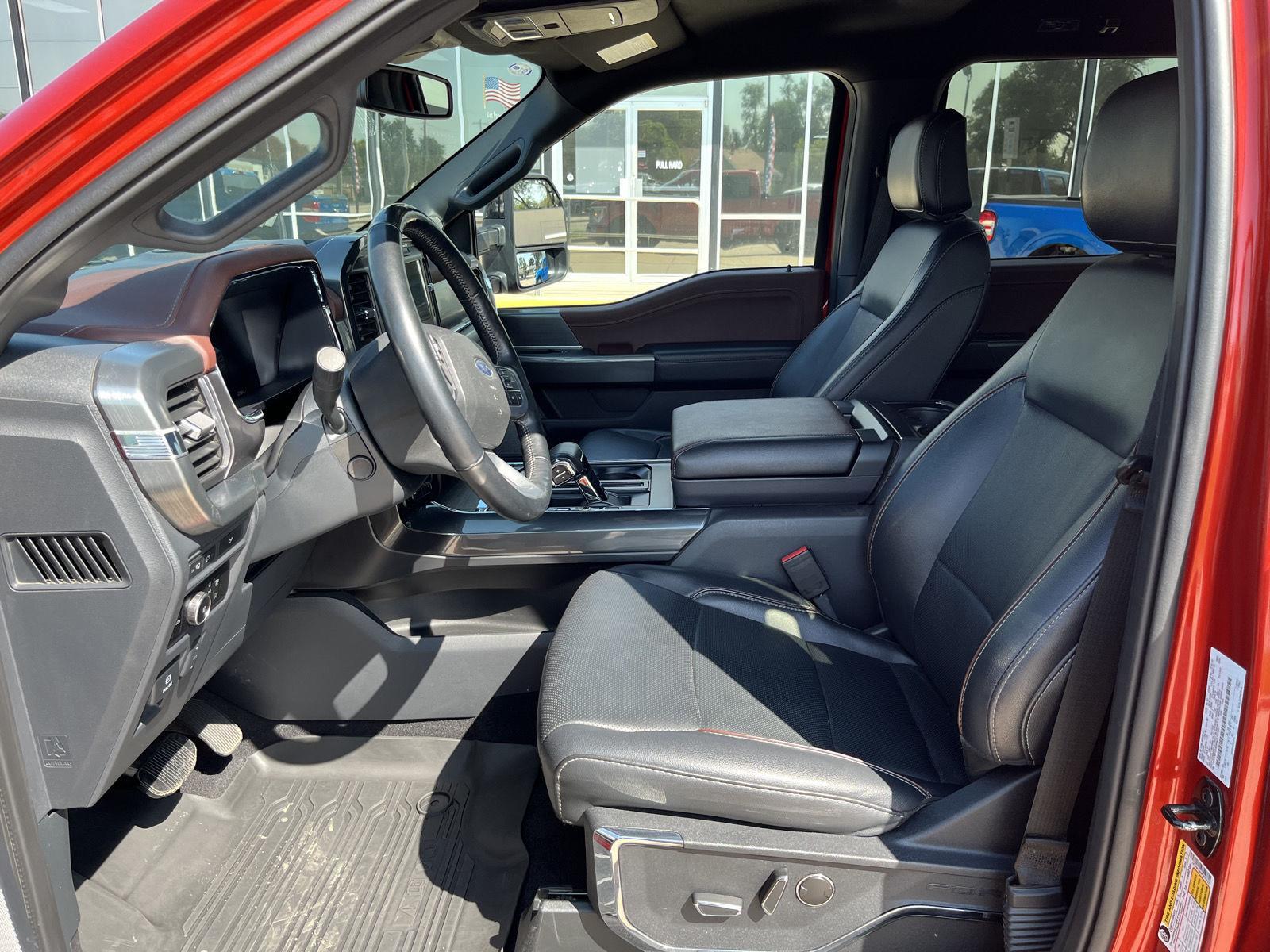 2023 Ford F-150 Lariat photo 18