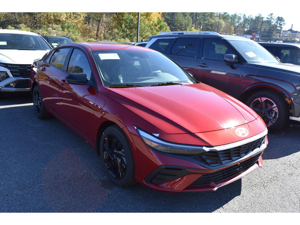 2026 Hyundai Elantra SEL Sport photo 2