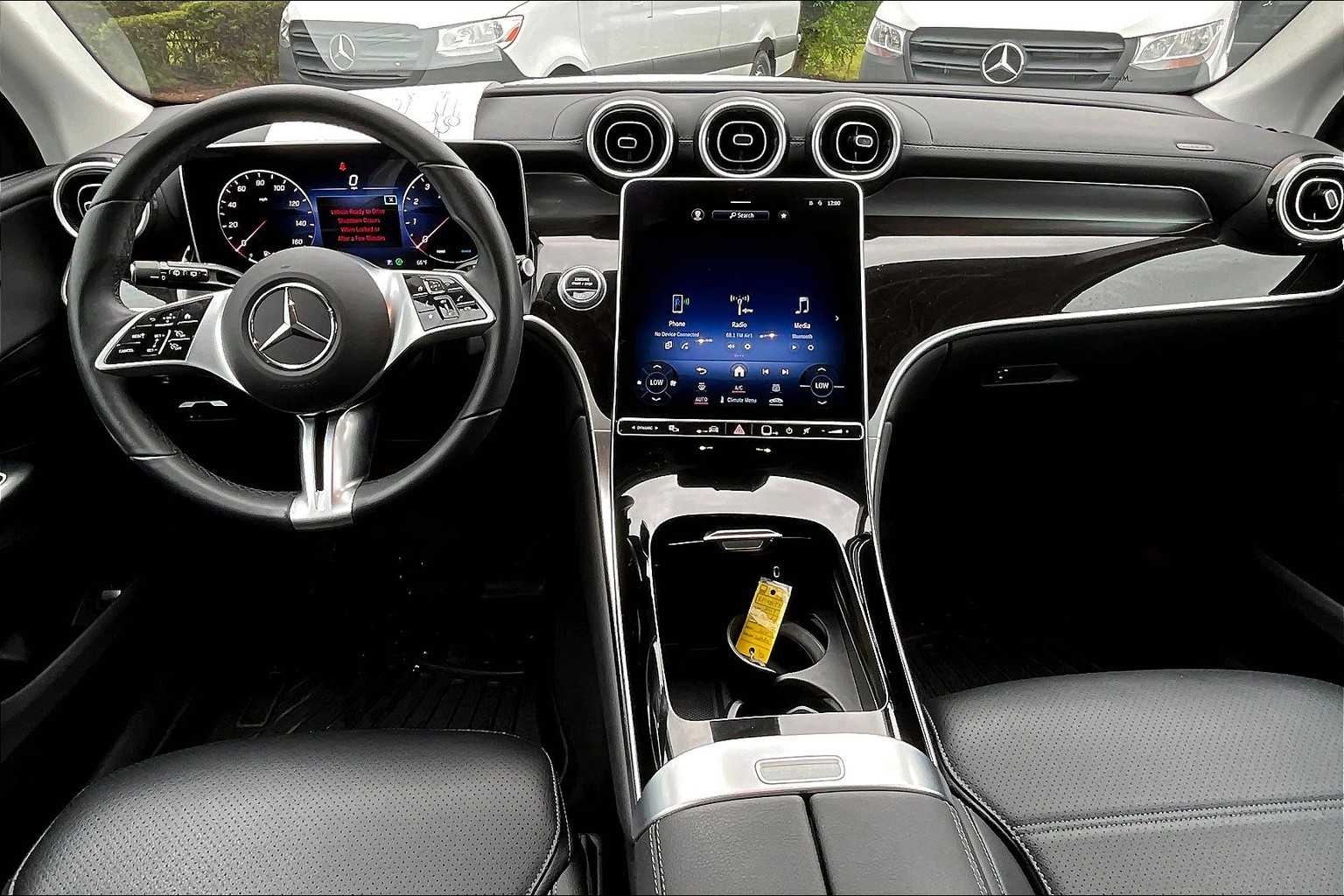 2024 Mercedes Benz GLC 300 4MATIC photo 7