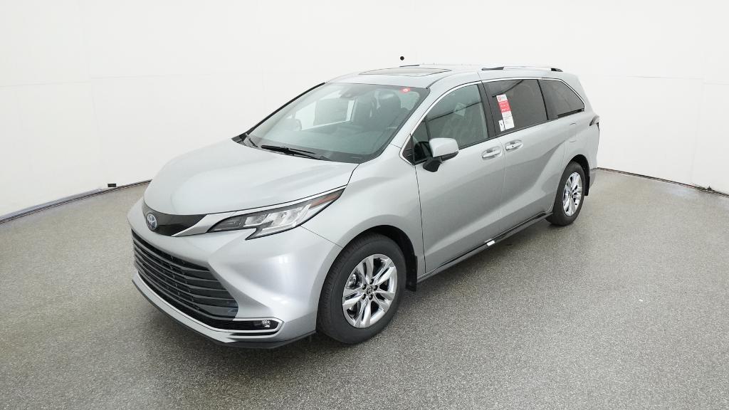 2025 Toyota Sienna Limited's photo