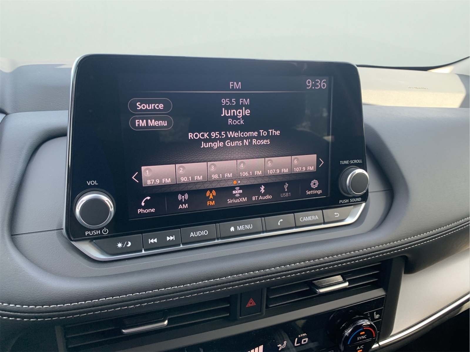 2026 Nissan Rogue SV photo 20