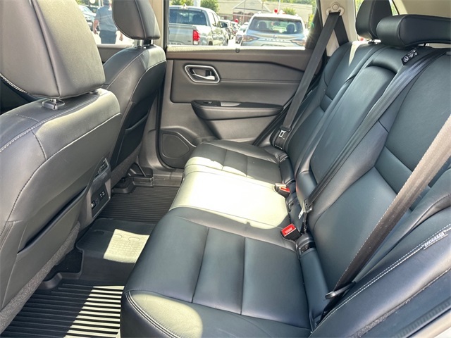 2021 Nissan Rogue SL photo 10