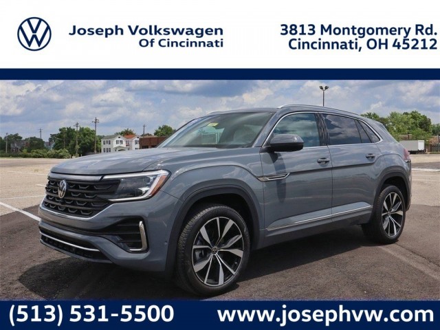 New 2025 Volkswagen Atlas Cross Sport 2.0T SEL Premium R-Line 4D