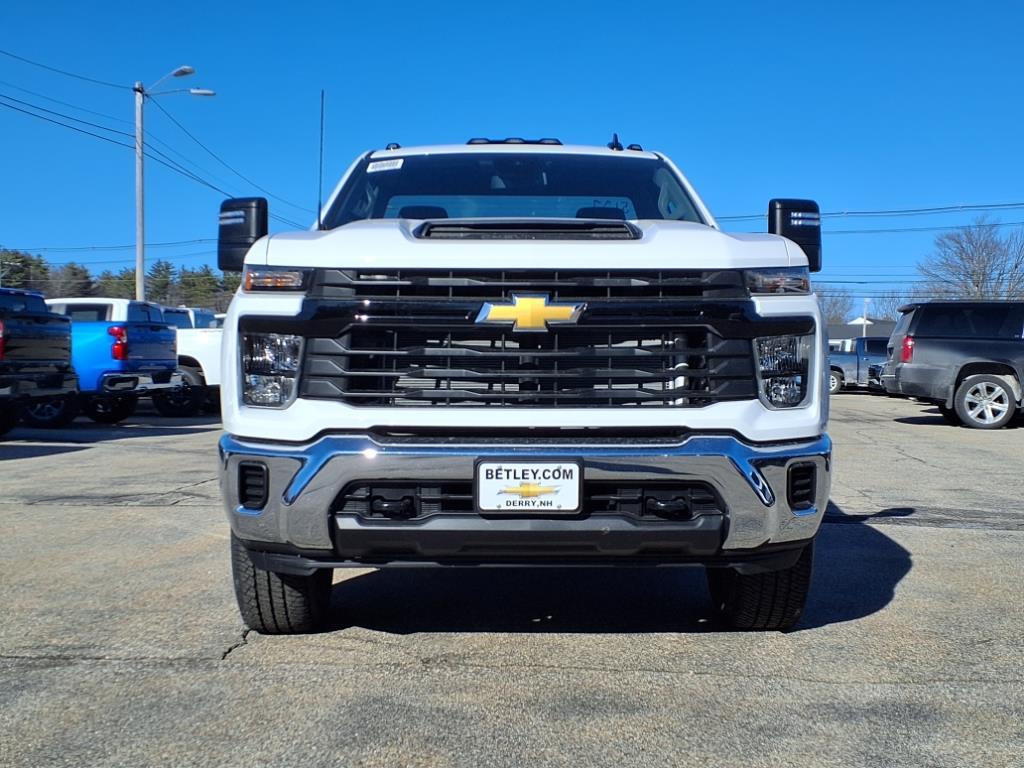 2025 Chevrolet Silverado 3500HD photo 9