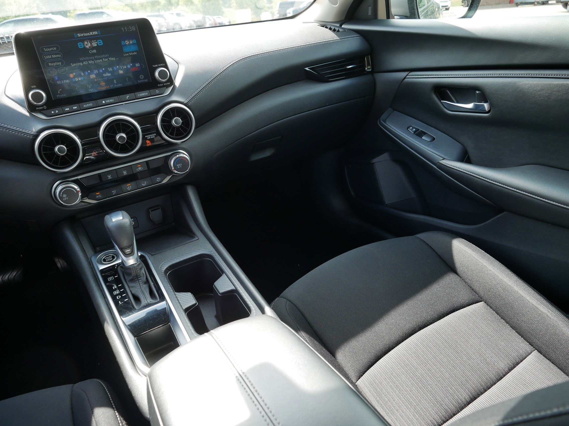 2023 Nissan Sentra SV photo 11