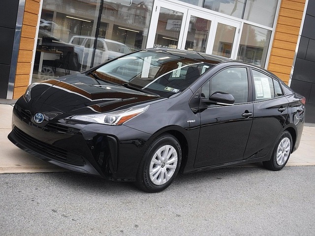 2022 Toyota Prius LE