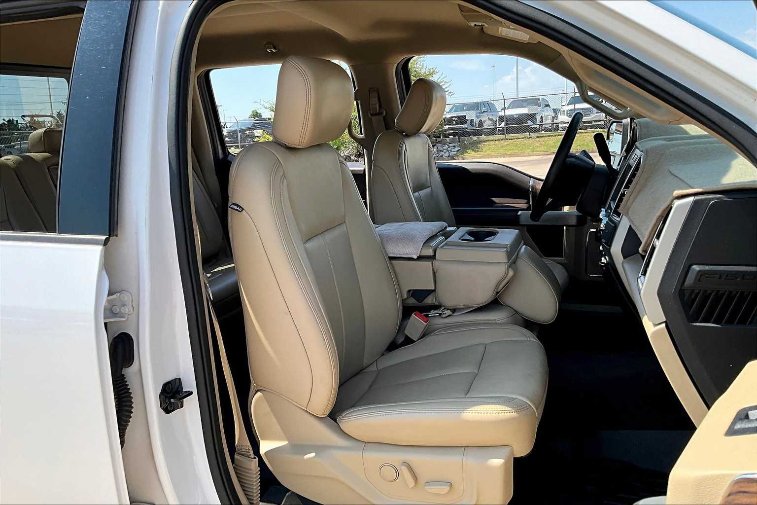 2019 Ford F-150 Lariat photo 8