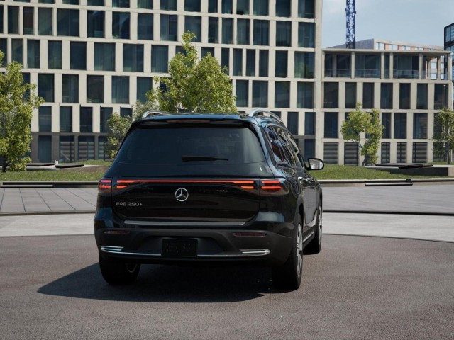 2025 Mercedes Benz EQB photo 23