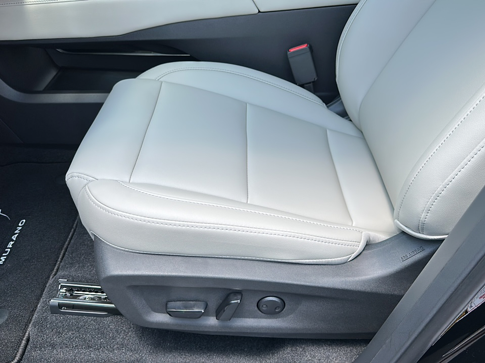 2025 Nissan Murano SV photo 4