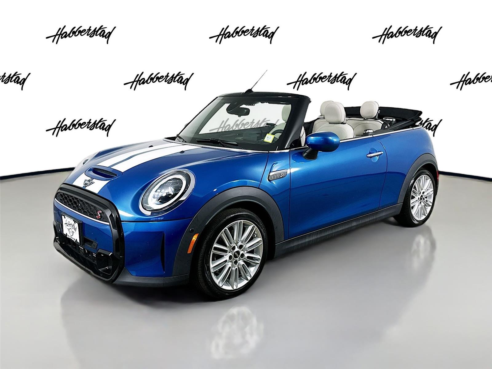 2023 MINI Convertible S's photo