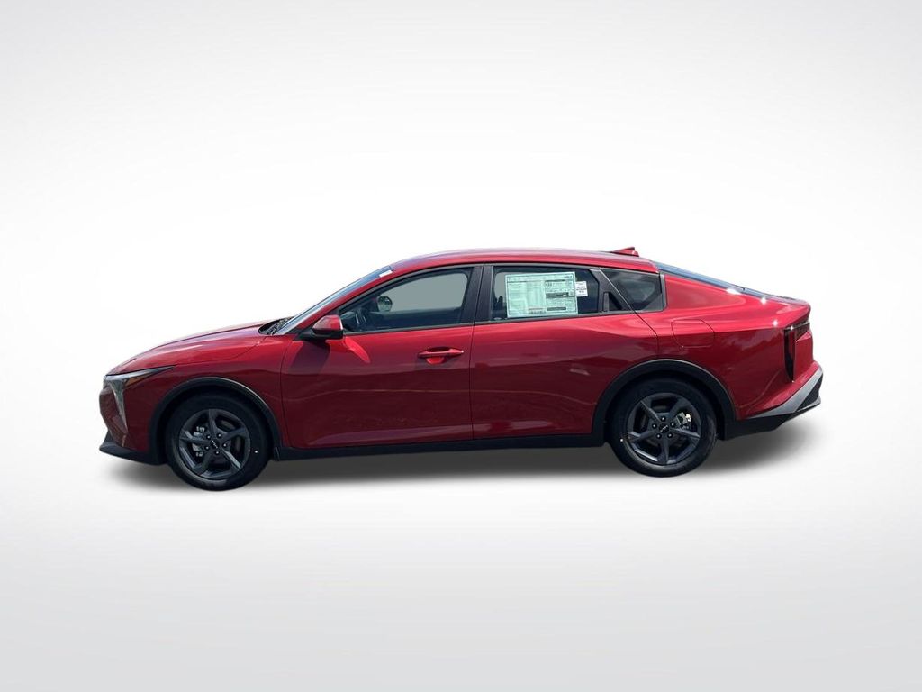 2025 Kia K4 LXS photo 2