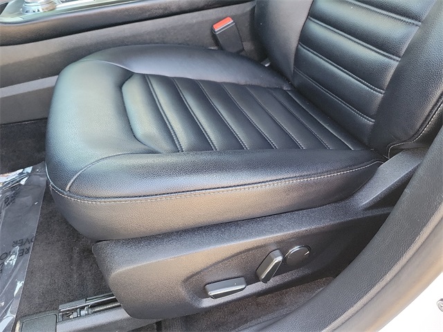 2020 Ford Fusion Hybrid SEL photo 17