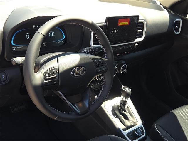 2025 Hyundai Venue SEL Limited photo 12