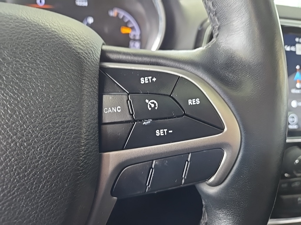 2022 Jeep Cherokee Laredo X photo 25