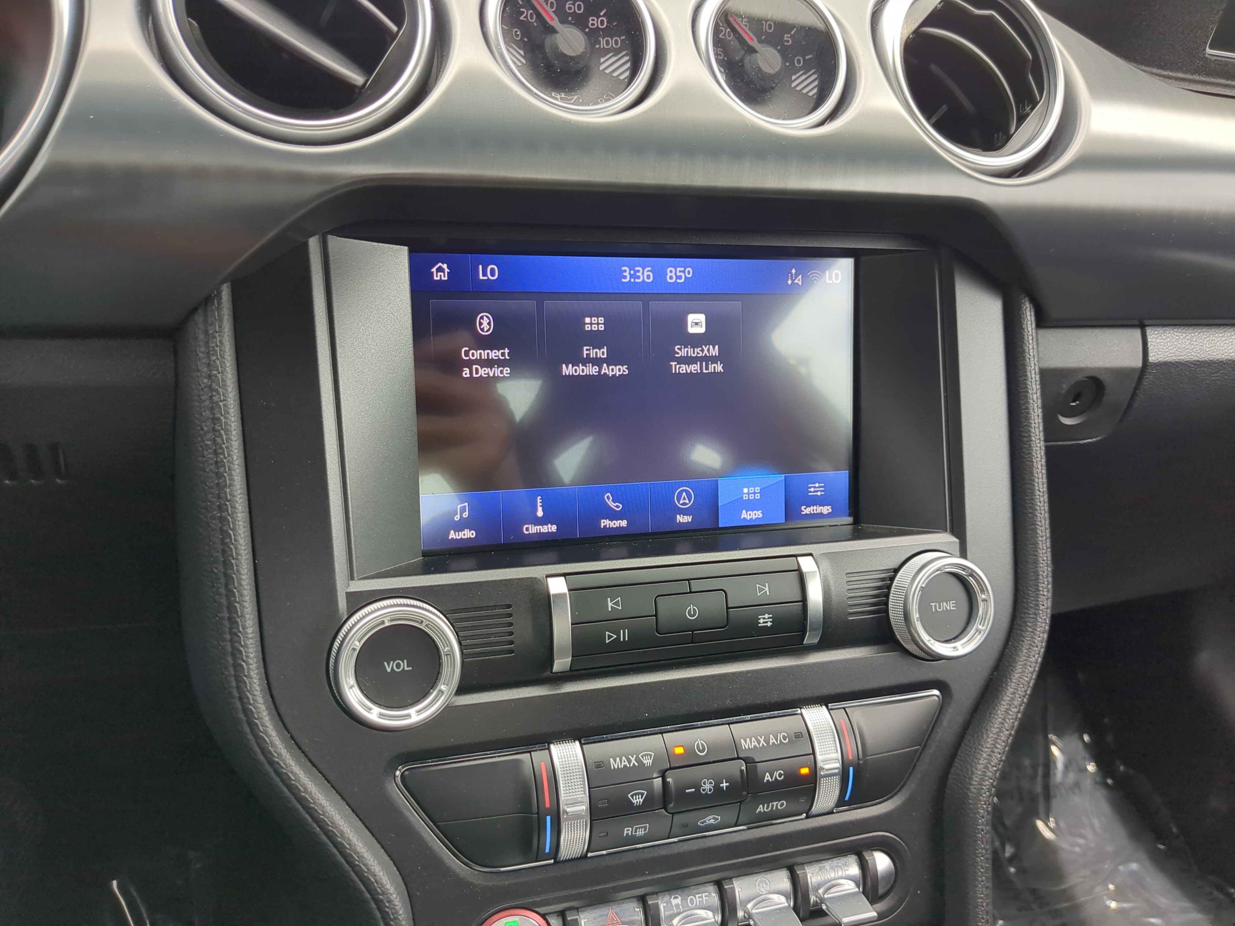 2022 Ford Mustang Mach 1 photo 9
